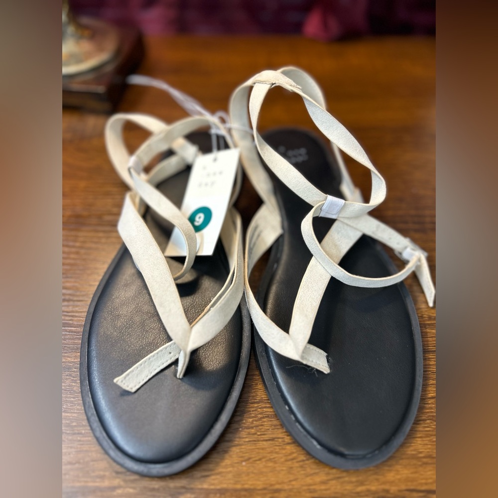 NWT a new day  Ankle strap Beige and Black Sandals